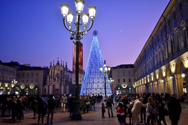 Albero di Natale in centro a Torino