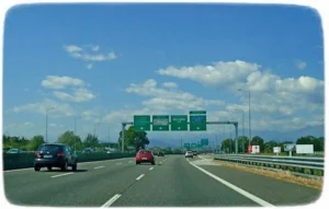 Tangenziale/Autostrada Torino, cartelli e automobili