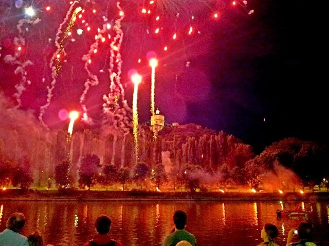 Fuochi d'artificio. Giochi pirotecnici per San Giovanni, Torino
