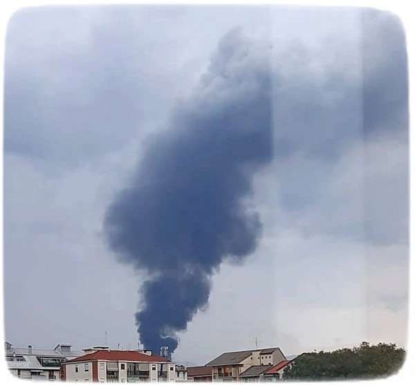 Incendio Eurostamp di Pianezza. Fumo